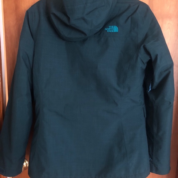 Women’s North Face Jacket - Picture 2 of 6